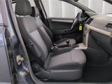 Opel Astra bei Reisemobile.expert - Abbildung (8 / 15)