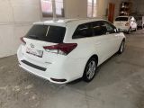 Toyota Auris Touring Sports bei Reisemobile.expert - Abbildung (2 / 15)