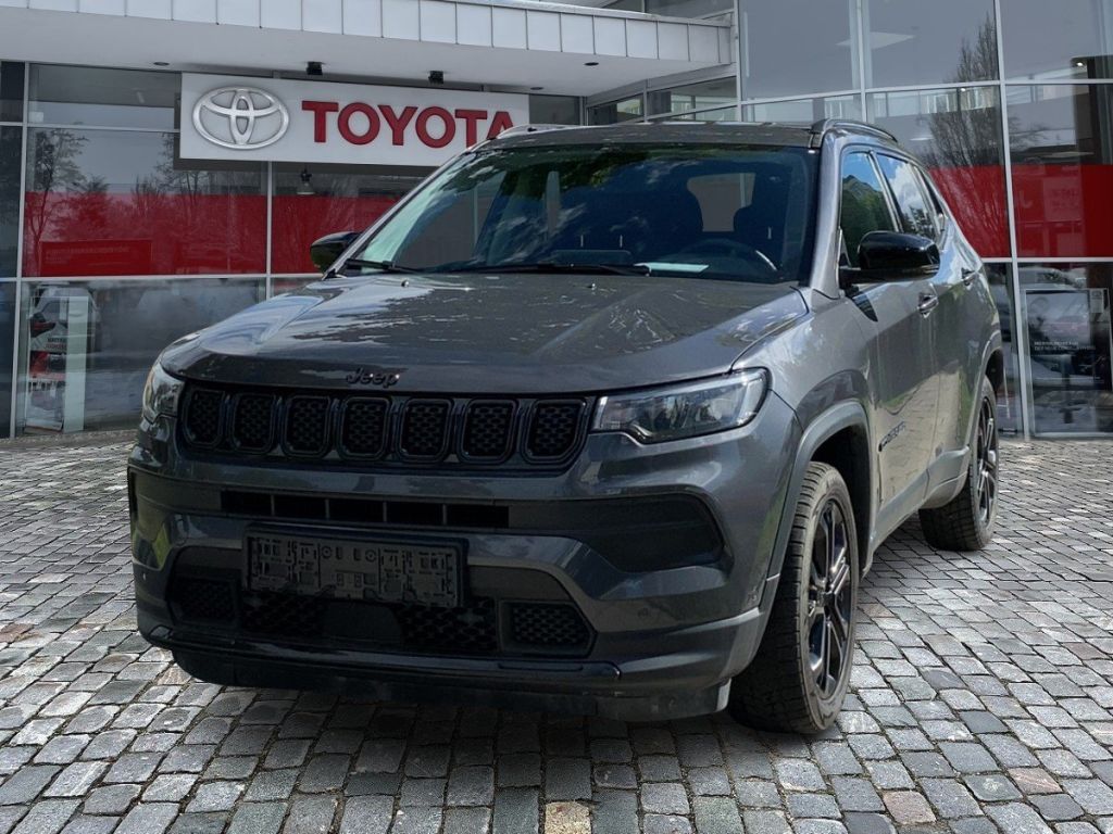 Jeep Compass bei Reisemobile.expert - Hauptabbildung Jeep Compass bei Reisemobile.expert - Hauptabbildung