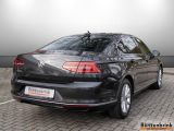 VW Passat bei Reisemobile.expert - Abbildung (2 / 15)