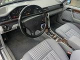 Mercedes-Benz 220 bei Reisemobile.expert - Abbildung (6 / 15)