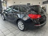 Opel Astra bei Reisemobile.expert - Abbildung (2 / 15)