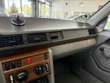 Mercedes-Benz 230 bei Reisemobile.expert - Abbildung (9 / 15)