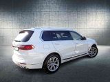 BMW X7 bei Reisemobile.expert - Abbildung (2 / 15)