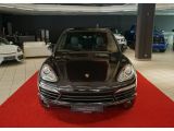 Porsche Cayenne bei Reisemobile.expert - Abbildung (2 / 15)