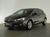 Opel Astra bei Reisemobile.expert - Abbildung (2 / 15) Opel Astra bei Reisemobile.expert - Abbildung (2 / 15)