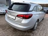 Opel Astra bei Reisemobile.expert - Abbildung (2 / 13)