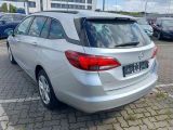 Opel Astra bei Reisemobile.expert - Abbildung (3 / 15) Opel Astra bei Reisemobile.expert - Abbildung (3 / 15)