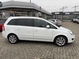Opel Zafira bei Reisemobile.expert - Abbildung (4 / 15)
