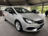 Opel Astra bei Reisemobile.expert - Abbildung (4 / 15)