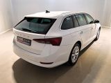 Skoda Octavia bei Reisemobile.expert - Abbildung (4 / 15)