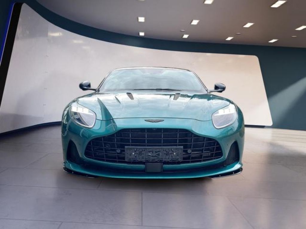 Aston Martin DB12 bei Reisemobile.expert - Hauptabbildung